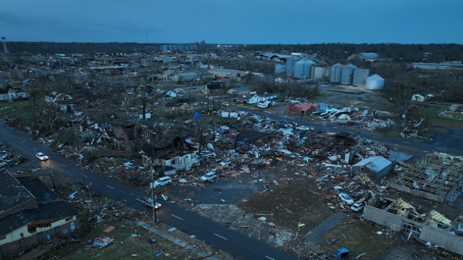 Dhjetëra të vdekur si pasojë e tornadove në SHBA
