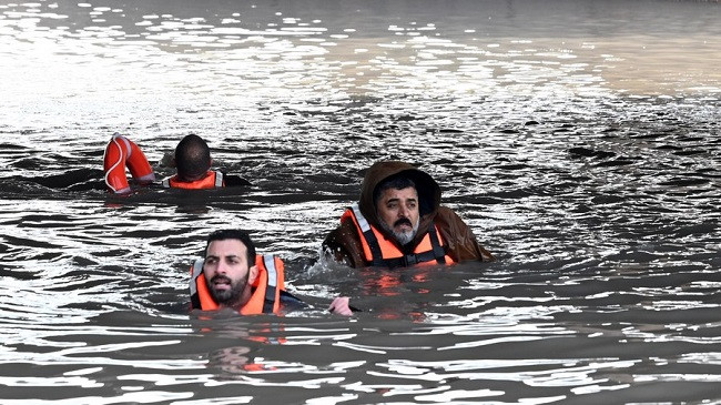 Reshje të mëdha shiu, përmbytet Kuvajti [Foto]
