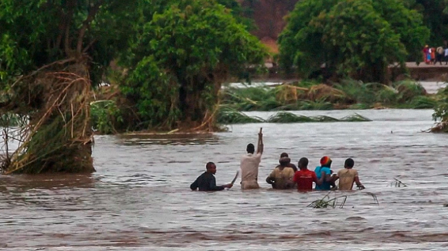 Dhjetëra të vdekur nga stuhia tropikale Ana në Afrikën jugore