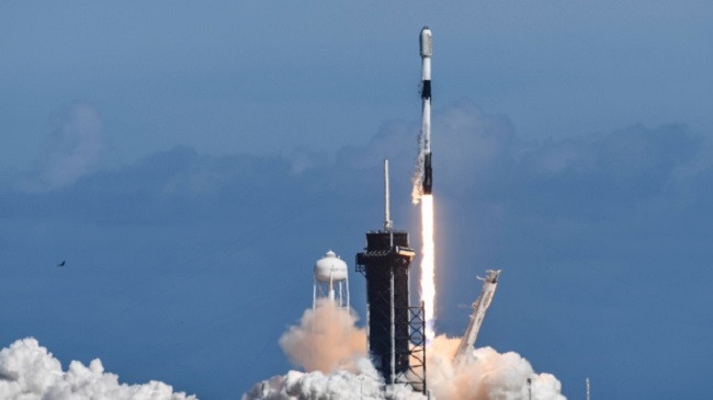 NASA e shqetësuar për planin e Elon Musk për vendosjen e satelitëve në hapësirë