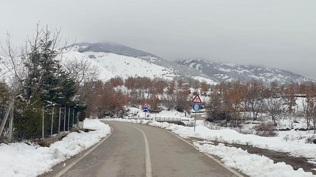 Reshje bore në Shqipëri, ARRSH: Nuk ka probleme në qarkullimin e automjeteve