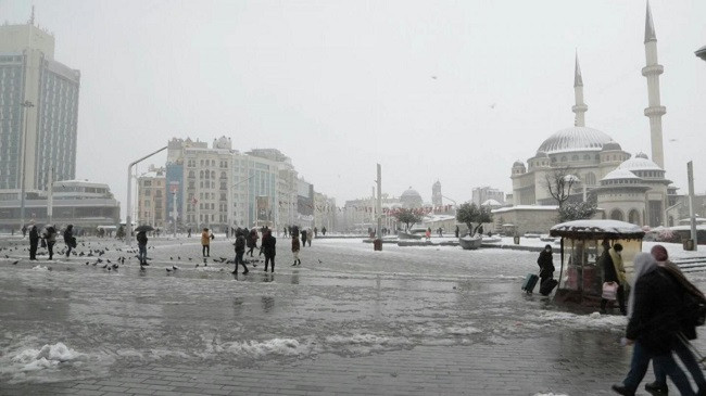 Ndryshimet klimatike: Turqia, Greqia dhe Qiproja u mbuluan me borë