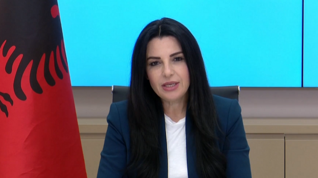 Kriza energjike, Balluku: Do të ndërpritet ndriçimi në akset kombëtare, bashkitë të fikin dritat e panevojshme