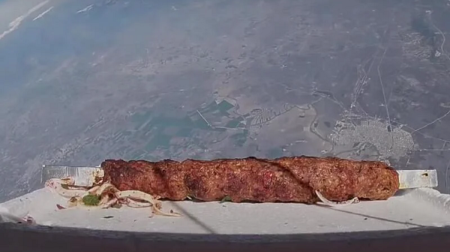Turqia dërgon qebapin e parë në hapësirë
