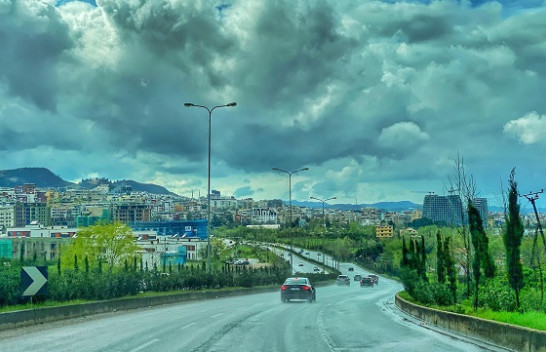 Reshje shiu e shtrëngata sot në Shqipëri