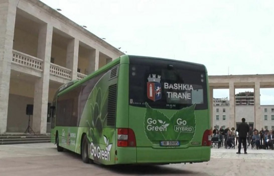 Në Tiranë prezantohet flota e gjelbër e autobusëve elektrikë