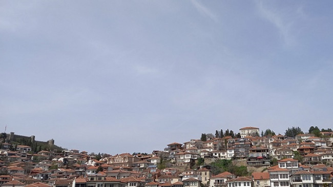 Mësoni si do të mbajë moti ditët e para të majit në Maqedoni