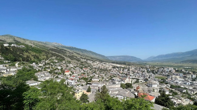 Diell dhe nxehtë në Shqipëri