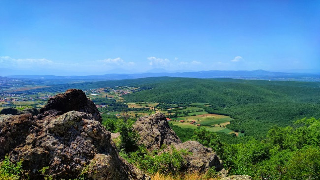 Mot i kthjellët dhe me diell në Kosovë