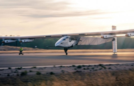 Ky aeroplan me energji diellore mund të qëndrojë në ajër për muaj të tërë