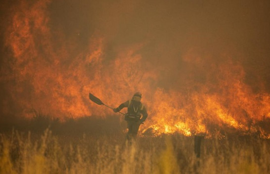 Rreziku i zjarreve në Evropë është rritur nga valët e hershme të të nxehtit dhe thatësira