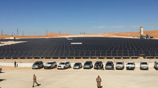 Shtetet arabe planifikojnë prodhimi i energjisë së rinovueshme me anë të diellit dhe erës