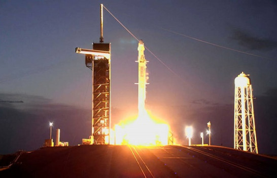 SpaceX lanson raketën për rifurnizimin e Stacionit Ndërkombëtar Hapësinor