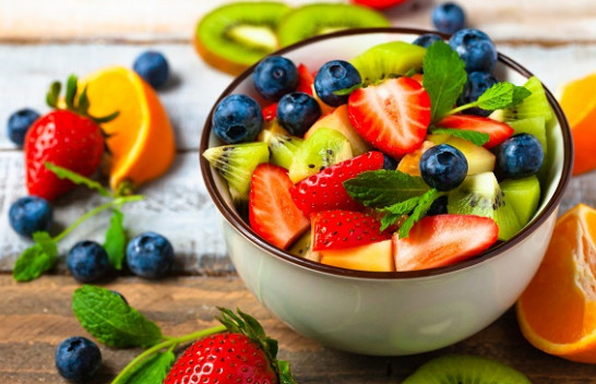 Këto fruta ngadalësojnë procesin e plakjes