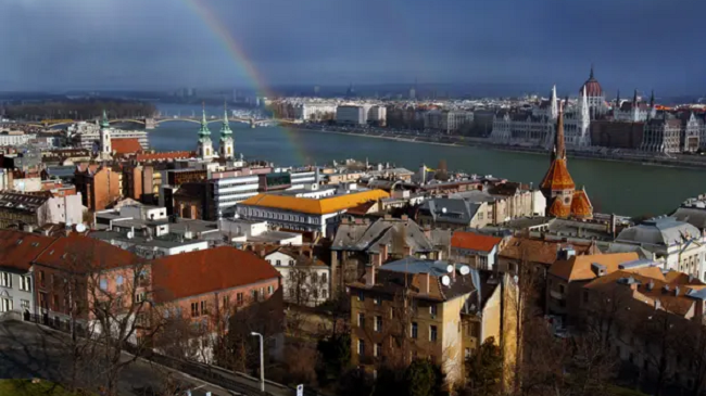 Hungari, shkarkohet shefi i motit për shkak të parashikimit të gabuar
