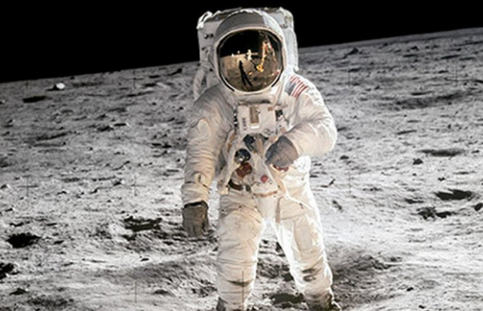 Publikohen fotografi të rralla nga misionet e NASA-s në 50 vjet