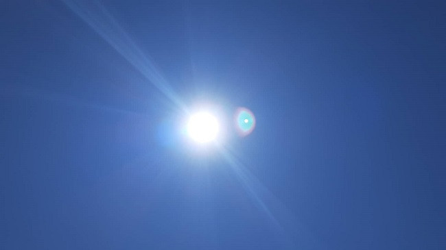 Diell dhe ngrohtë në Kosovë