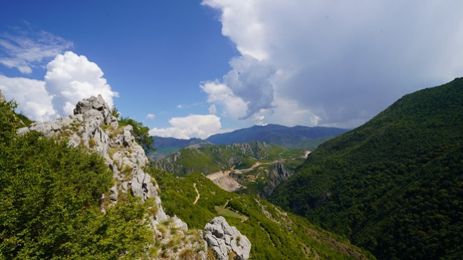Rrebeshe shiu, rrufe e breshër në Shqipëri