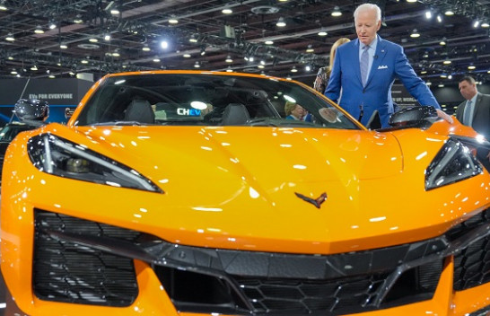 Biden: Do financojmë në ndërtimin e stacioneve të mbushjes për automjetet elektrike në 35 shtete