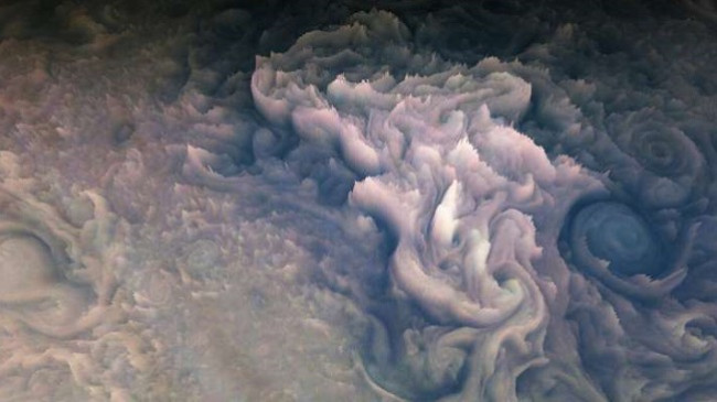 NASA publikon pamjet mahnitëse nga qielli i Jupiterit