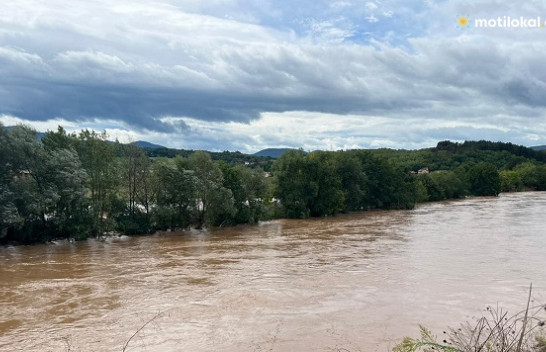 Mot me shi në Kosovë, paralajmërohen vërshime në zonën e Dukagjinit