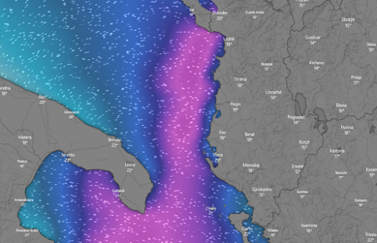 Stuhi me erë dhe dallgë të forta, ndalohet lundrimi i mjeteve të vogla dhe anijeve të peshkimit në gjirin e Vlorës