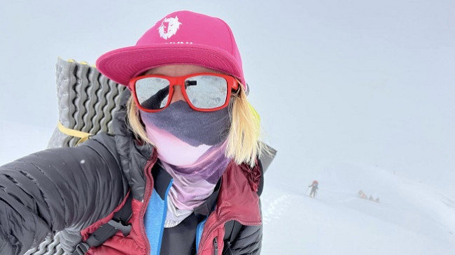 Alpinistja Uta Ibrahimi ia mësyn majës Dhaulagiri
