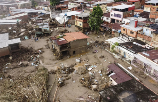 Të paktën 36 të vdekur nga rrëshqitjet e dheut në Venezuelë