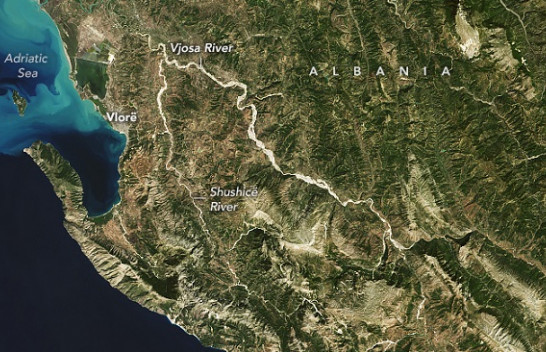 'Rrjedh i lirë nëpër Shqipëri', NASA publikon fotografi satelitore të lumit Vjosa