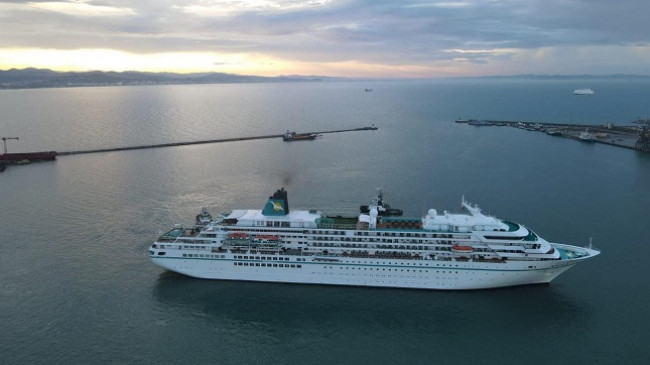 Mbërrin në Durrës për herë të parë anija turistike Amadea