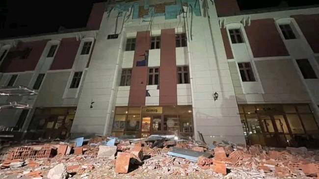 Arrin në 68 numri i të lënduarëve nga tërmeti në Turqi