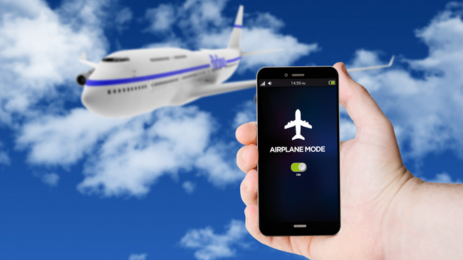 Nuk ka më 'airplane mode'  në aeroplanë