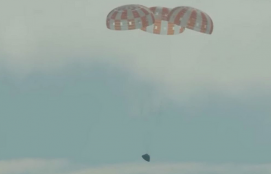 Nga Hëna në Tokë  - Kapsula e NASA-s Orion përfundoi me sukses misionin
