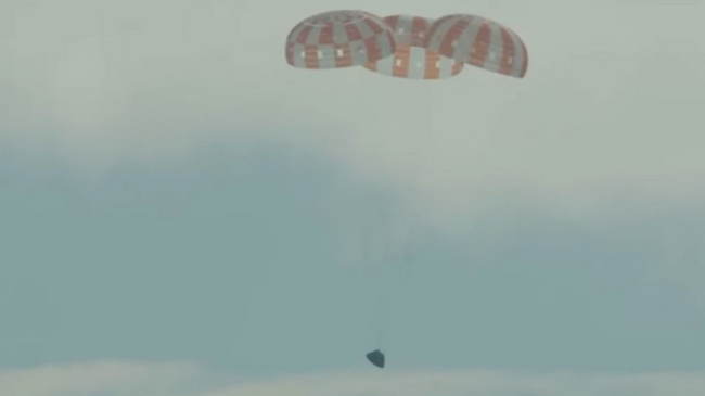 Nga Hëna në Tokë  - Kapsula e NASA-s Orion përfundoi me sukses misionin