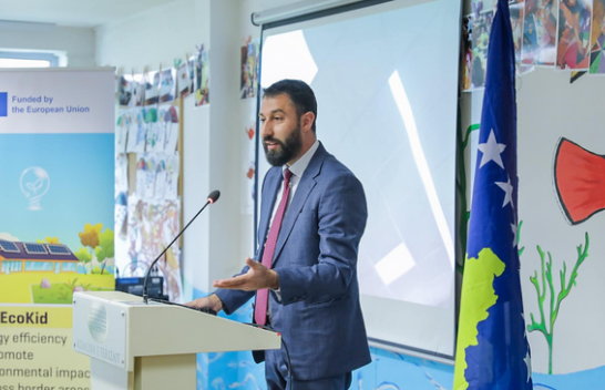 Inagurohet projekti për instalimin e paneleve diellore në katër institucionet arsimore publike në Ferizaj