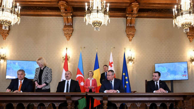 Katër shtete nënshkruajnë marrëveshjen për të sjellë energjinë e gjelbër të Azerbajxhanit në Evropë