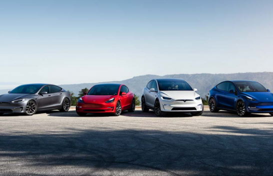 Tesla regjistron rekord të shitjeve të automjeteve elektrike në vitin 2022