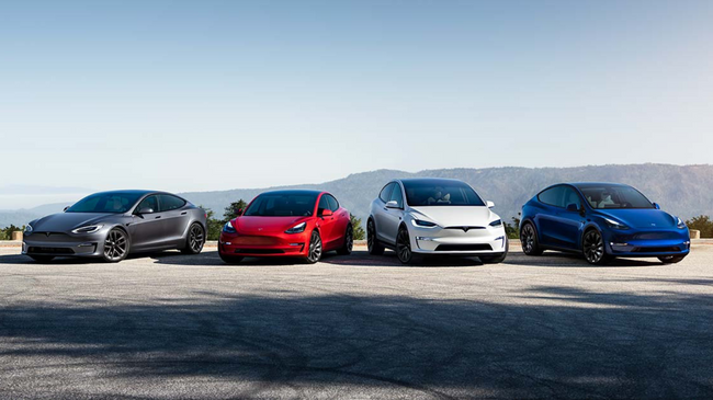 Tesla regjistron rekord të shitjeve të automjeteve elektrike në vitin 2022