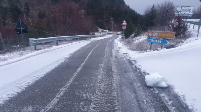 Zbardhen zonat malore të Shqipërisë, asnjë problem në akset rrugore