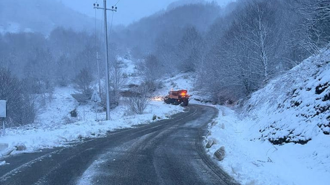 Borë në Dardhë, Llogara, Krujë dhe Shishtavec, ARRSH: tregon për gjendjen e rrugëve