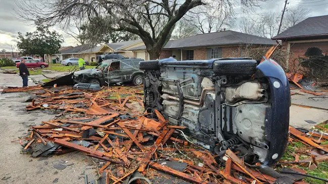 Tornado godet Hjustonin, raportohen dëme të mëdha