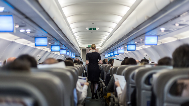 Pse udhëtarët nuk lejohen të ndryshojnë vendet në aeroplan?