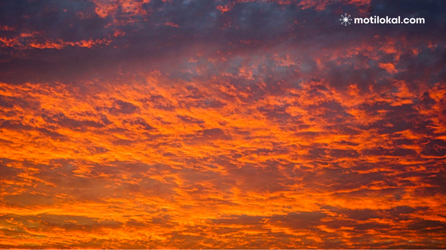 Çfarë e shkakton shpërthimin e ngjyrave në qiell pas perëndimit të diellit?