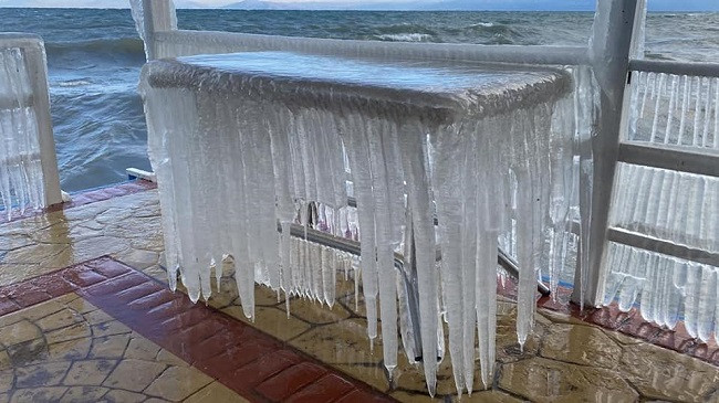 Acari 'mbërthen' Shqipërinë