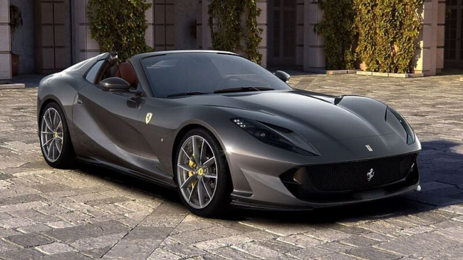Ferrari pritet t'i prezanton katër modele të reja vitin 2023