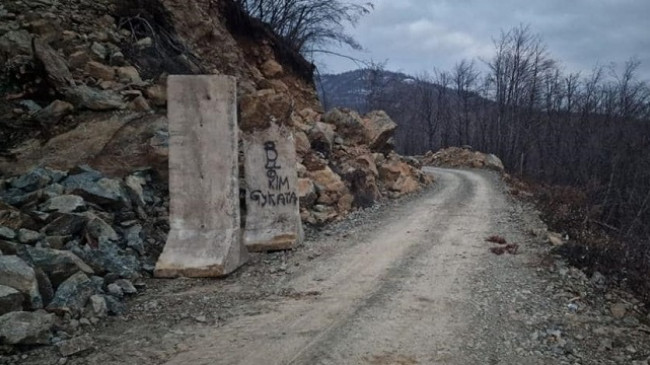 Zhbllokohet rruga Junik për në bjeshkët Gjeravicës