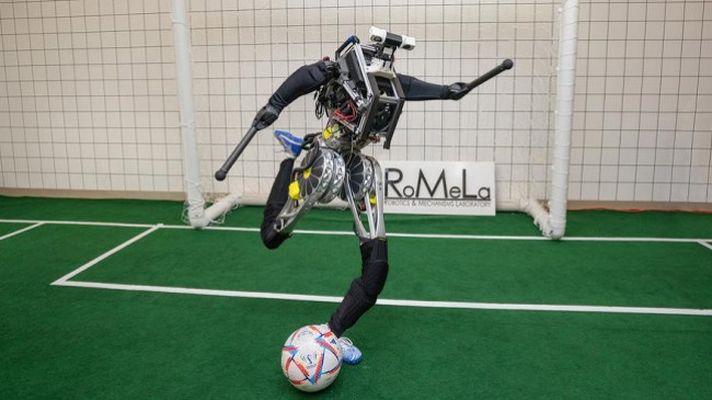 Roboti ARTEMIS udhëton në Paris për RoboCup