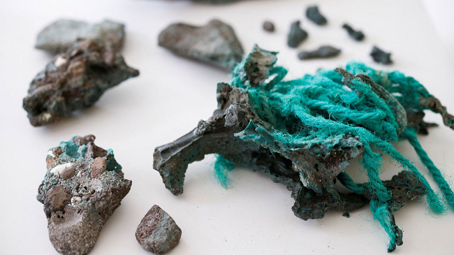 Studiuesit brazilianë gjejnë shkëmbinj plastikë në një ishull të largët