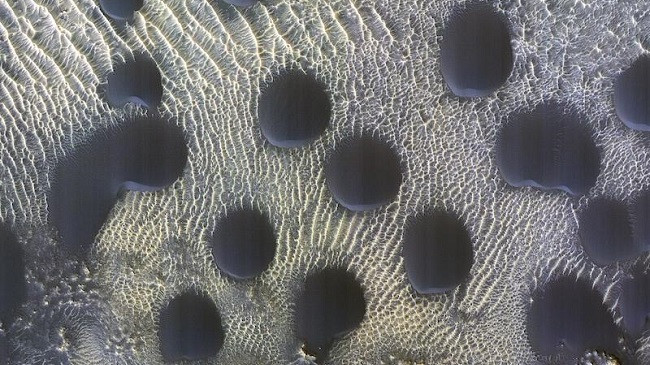 Shkencëtarët zbulojnë duna rëre të çuditshme në planetin Mars