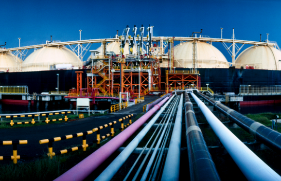 LNG: Shpëtimtar në krizën e gazit apo dëmtues mjedisi?